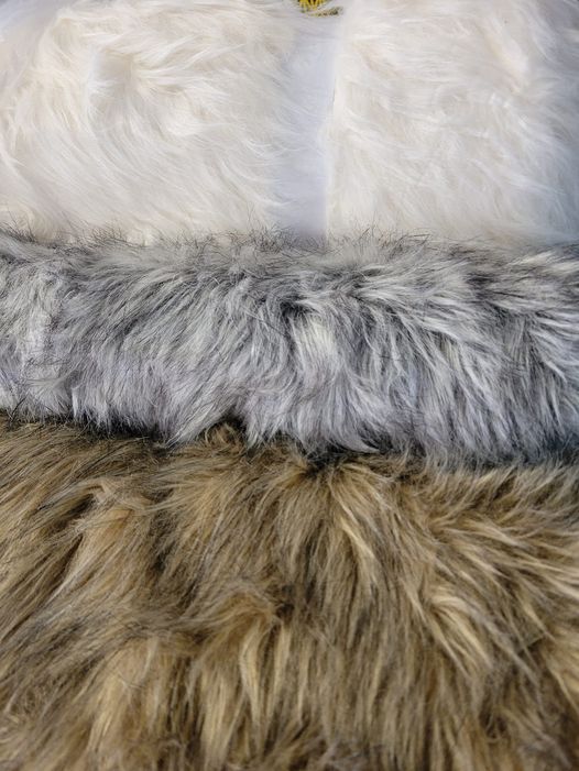 1647981151faux fur.jpg